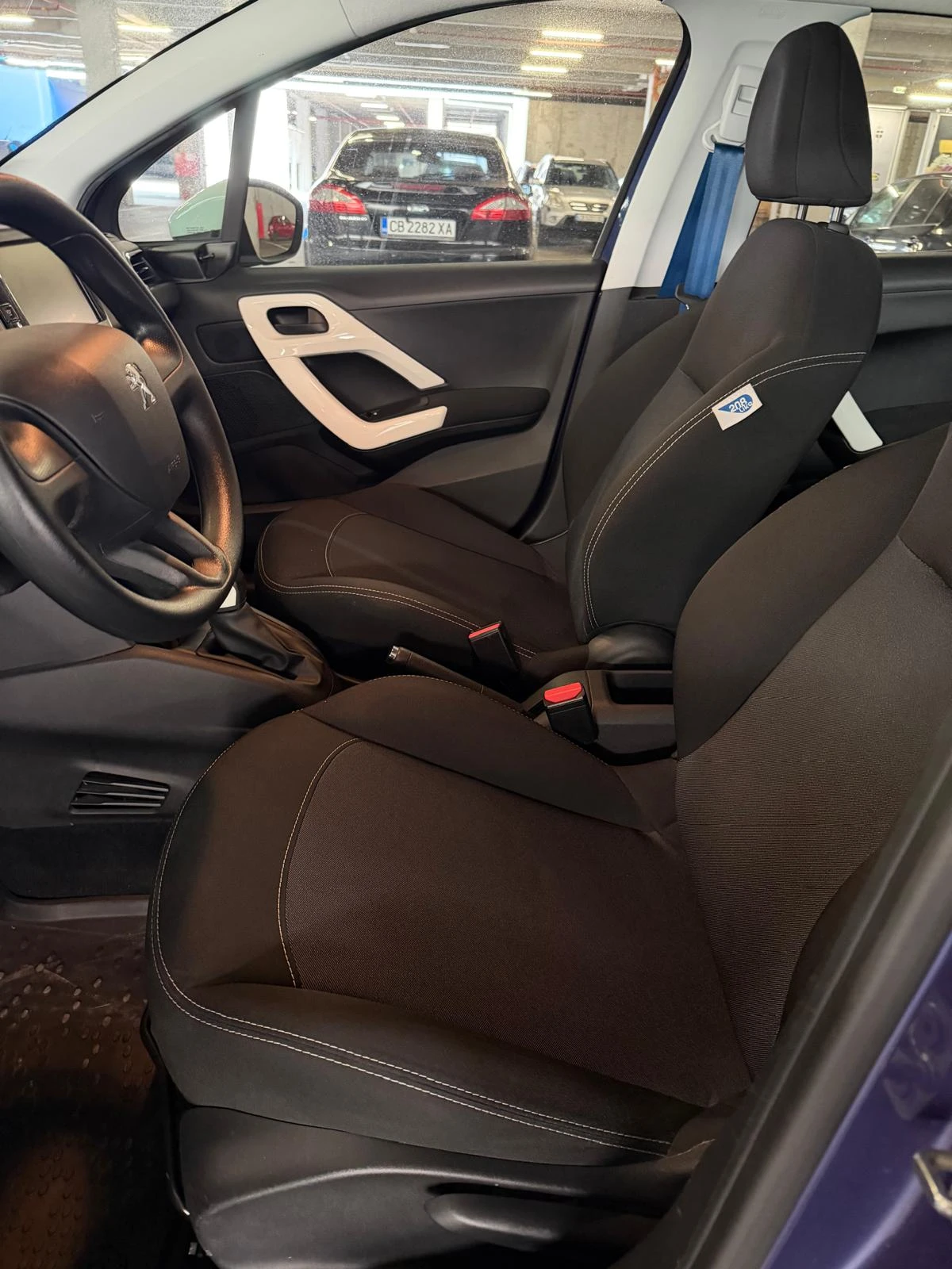 Peugeot 208  - изображение 6