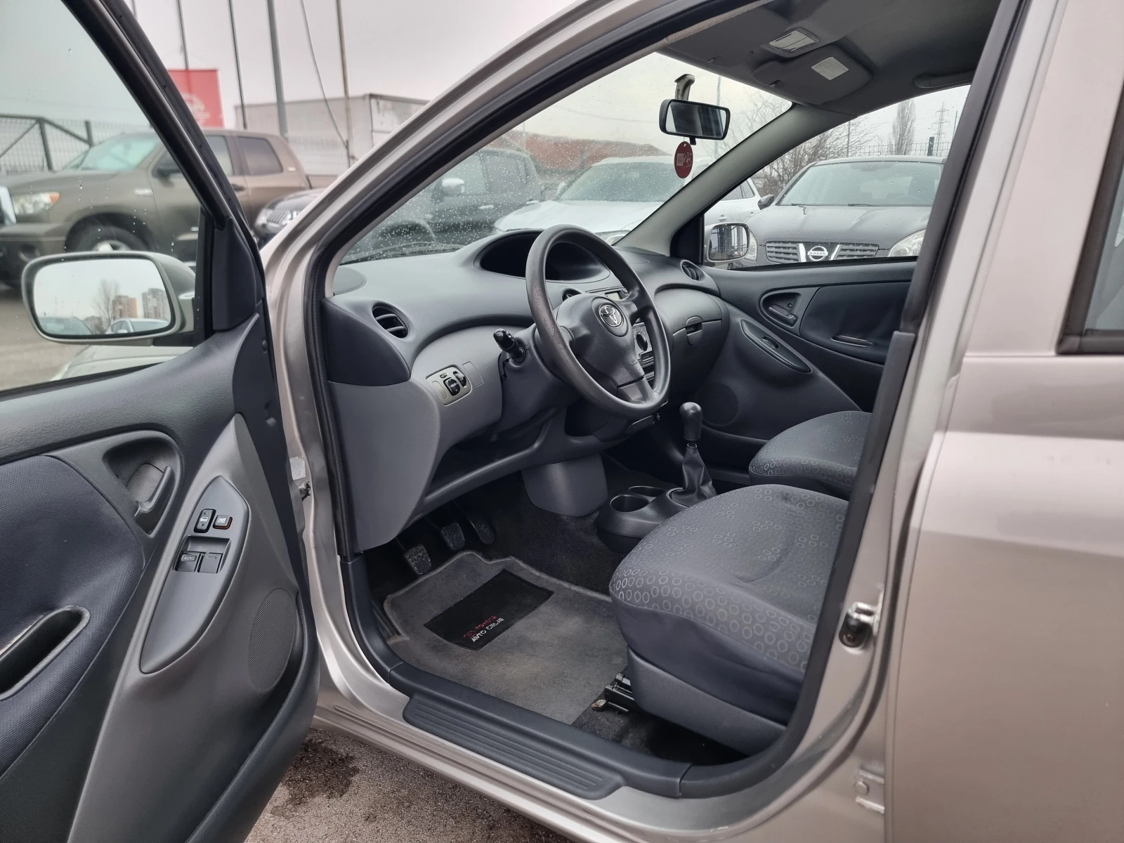 Toyota Yaris 1.3VVT-I | Mobile.bg � ����������� 10