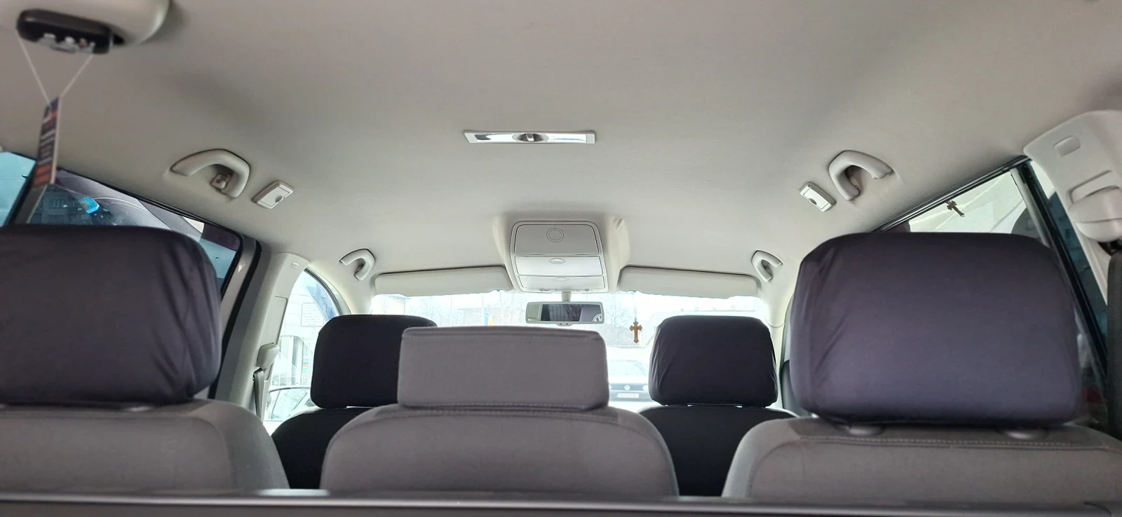 VW Touran, снимка 9 - Автомобили и джипове - 53850636