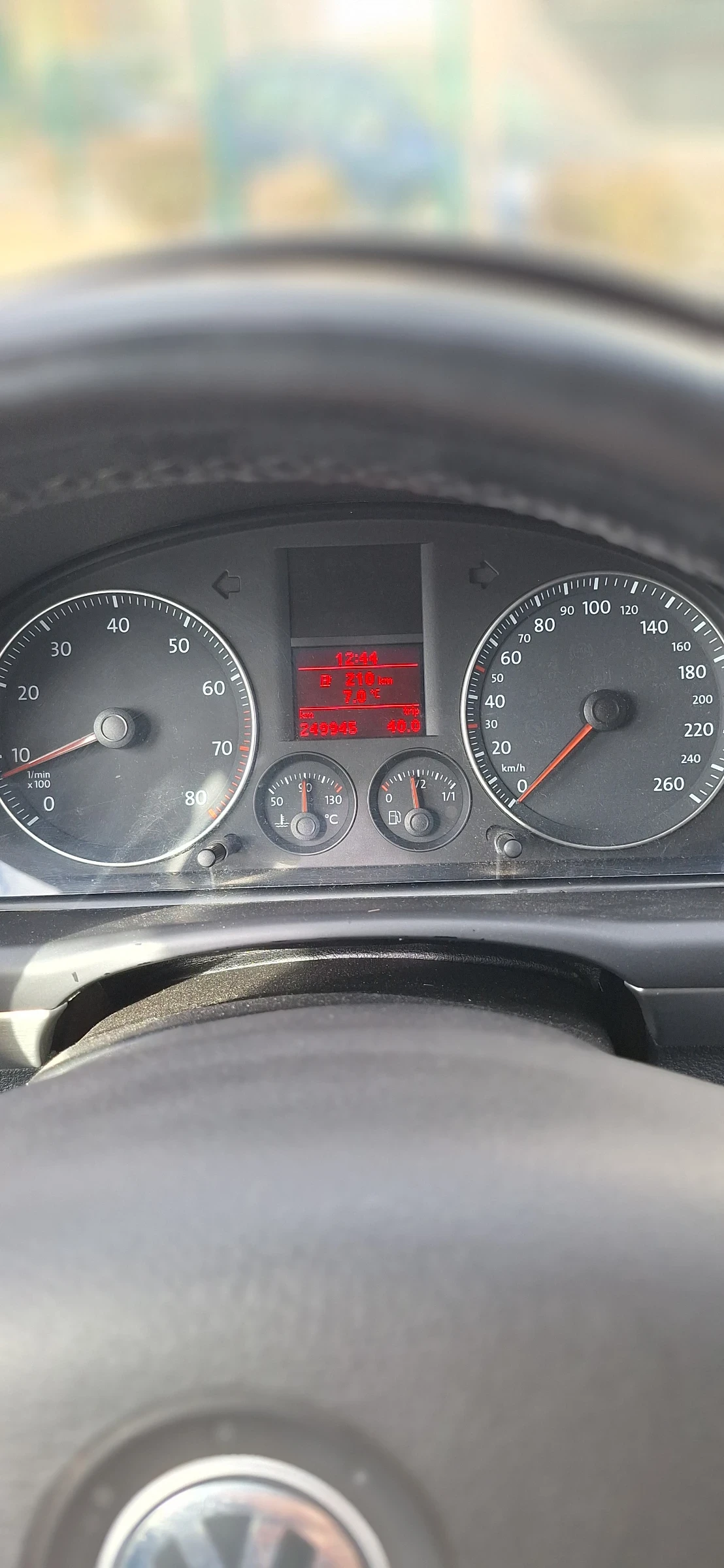 VW Touran, снимка 14 - Автомобили и джипове - 53850636