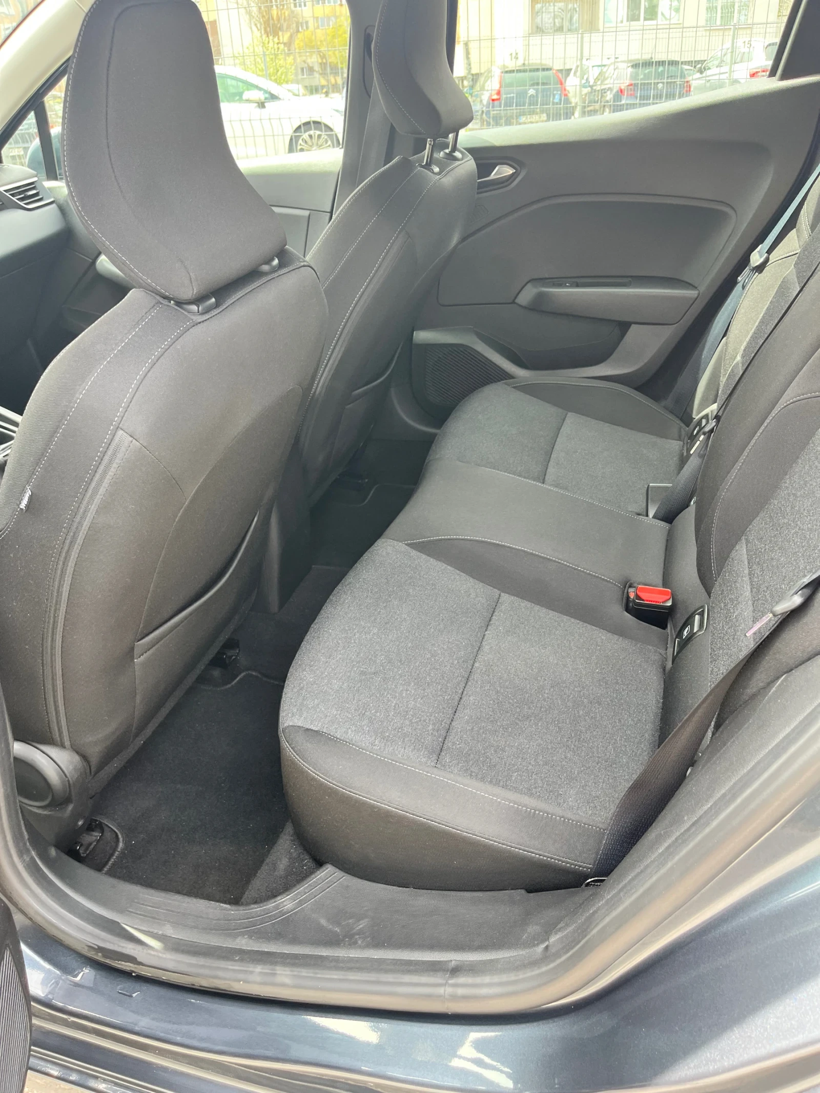 Renault Clio, снимка 9 - Автомобили и джипове - 54181085