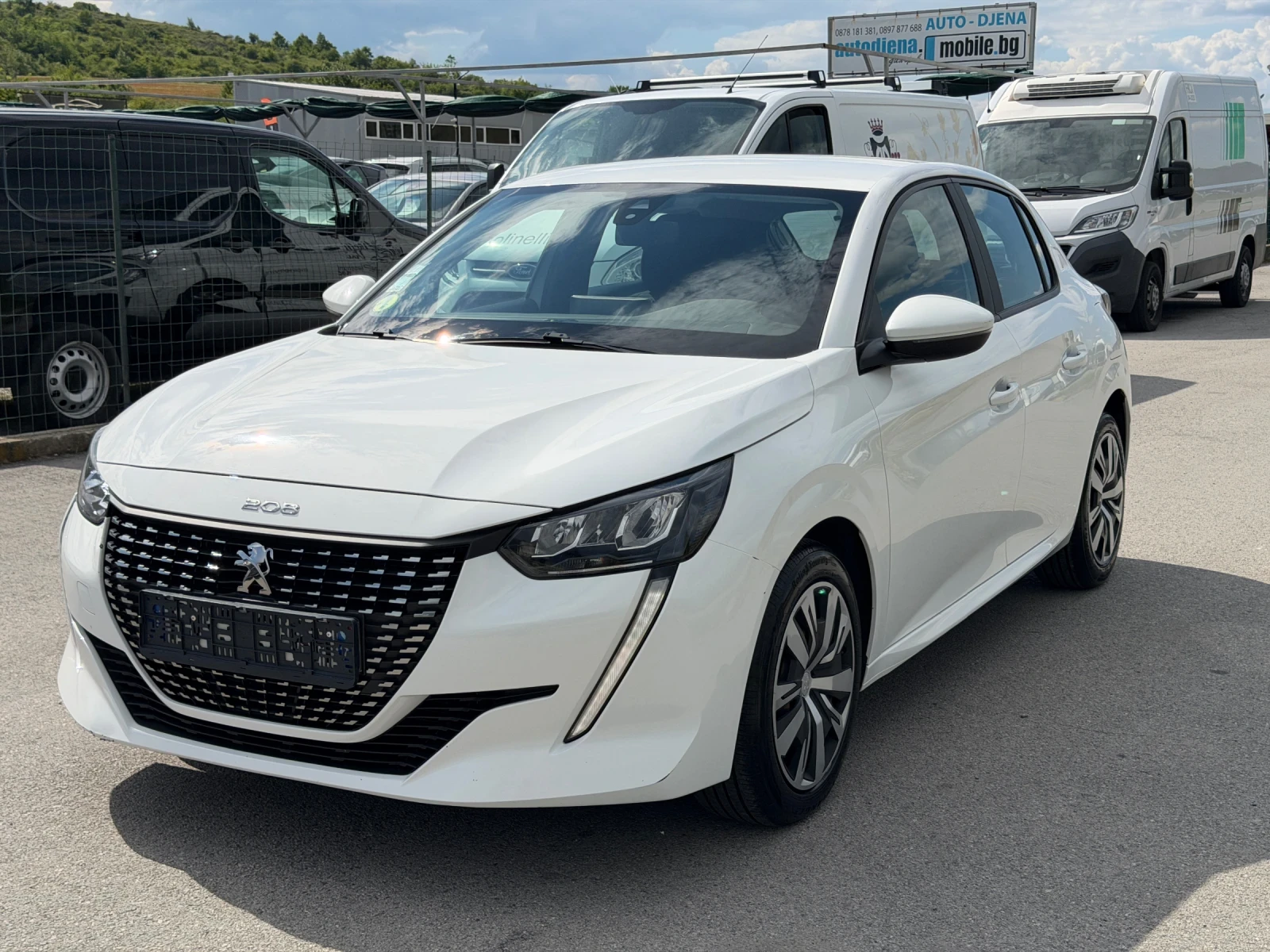 Peugeot 208 1.5 HDI, снимка 2 - Автомобили и джипове - 54640400
