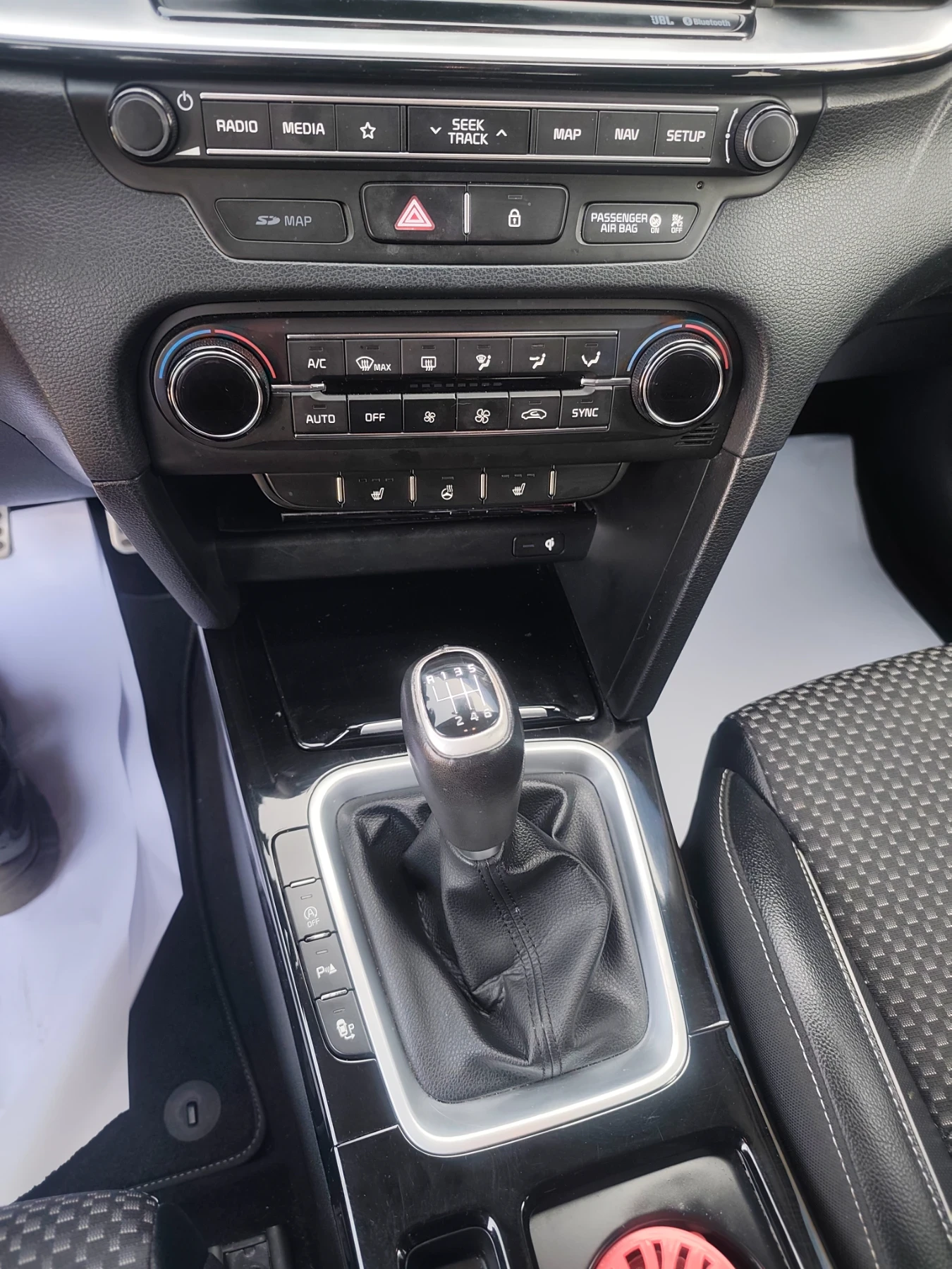 Kia Ceed 1.4 T-GTI GT LINE Фулл екстри, снимка 8 - Автомобили и джипове - 55767972