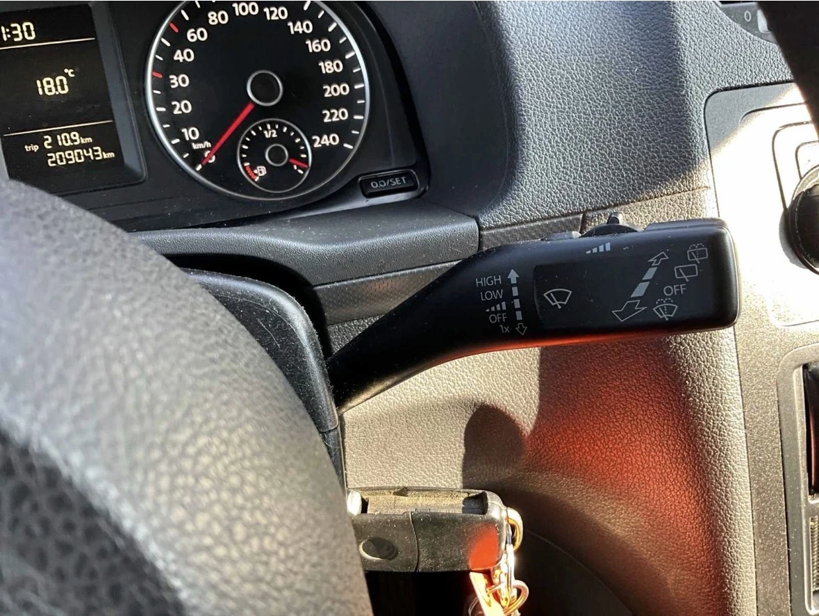 VW Caddy Caddy 1.6 TDI (102 к.с.), снимка 9 - Автомобили и джипове - 56685035