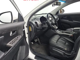 Kia Sportage 2.0 CRDi 4WD, снимка 10