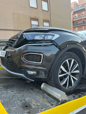 Обява за продажба на VW T-Roc 38000km ~19 500 лв. - изображение 1