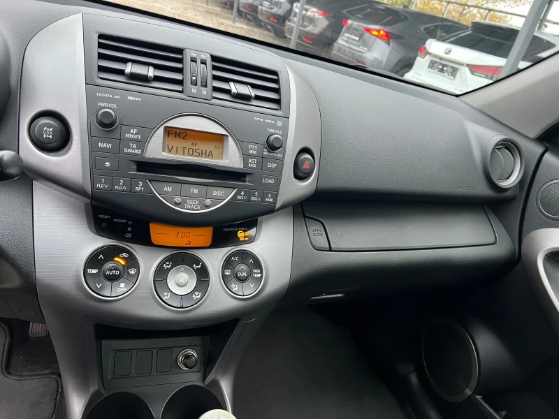 Toyota Rav4 2.0i vvt i 150, снимка 16 - Автомобили и джипове - 47758813