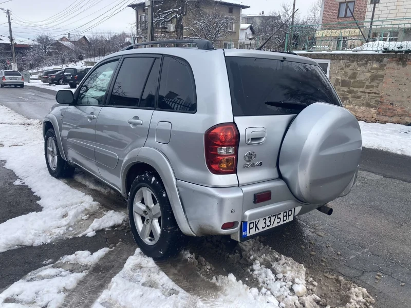 Toyota Rav4 D4D, снимка 4 - Автомобили и джипове - 48642778