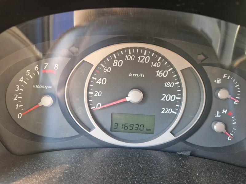 Hyundai Tucson, снимка 8 - Автомобили и джипове - 50984710