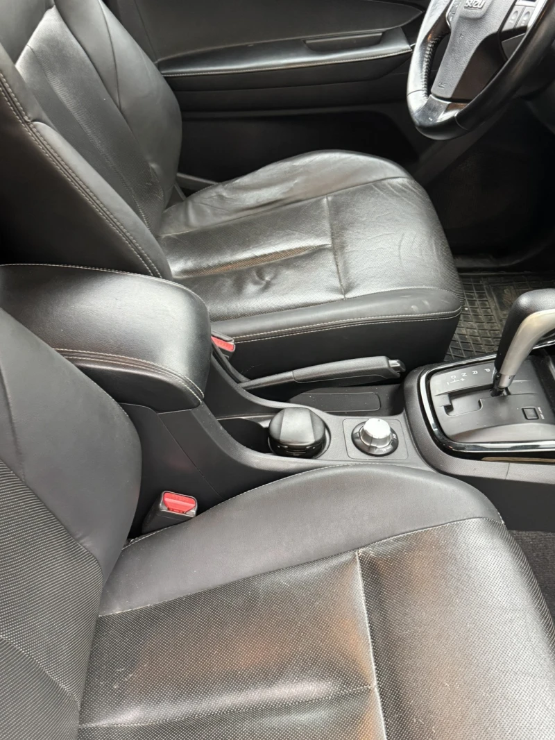 Isuzu D-max Double Cab 4WD Automatic Life Hardtop, снимка 10 - Автомобили и джипове - 52073428