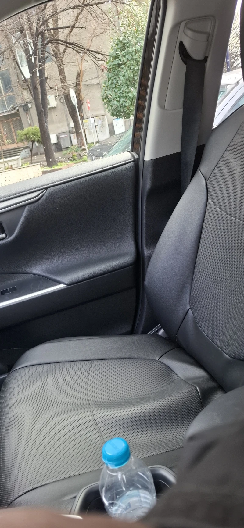 Toyota Rav4, снимка 7 - Автомобили и джипове - 53428539