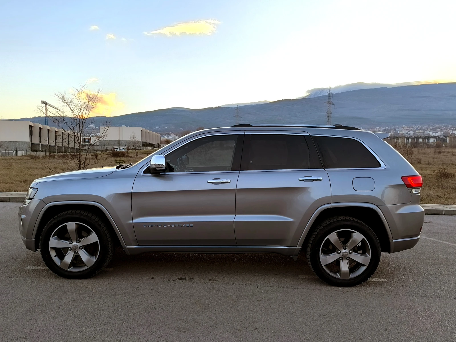 Jeep Grand cherokee 5.7 HEMI - изображение 8