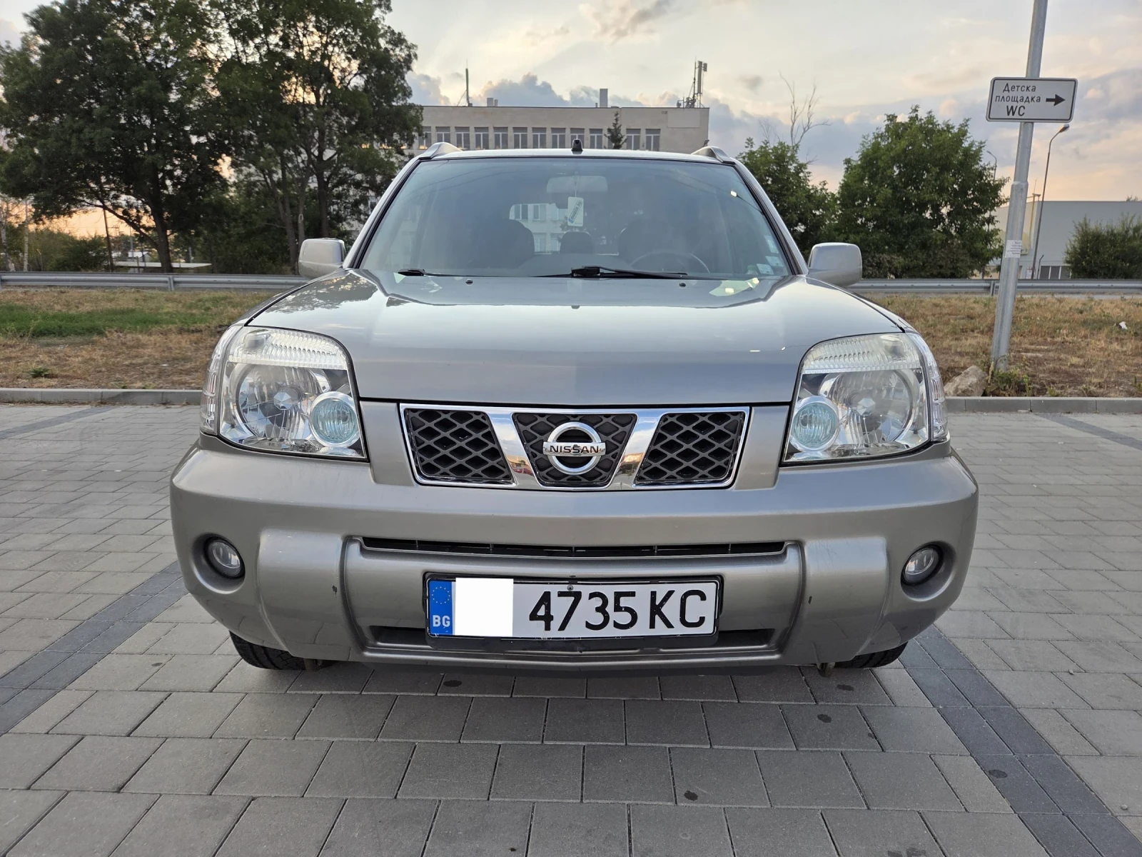 Nissan X-trail 2.2d, 136hp/ Обслужен/ Реален доказуем пробег - изображение 2