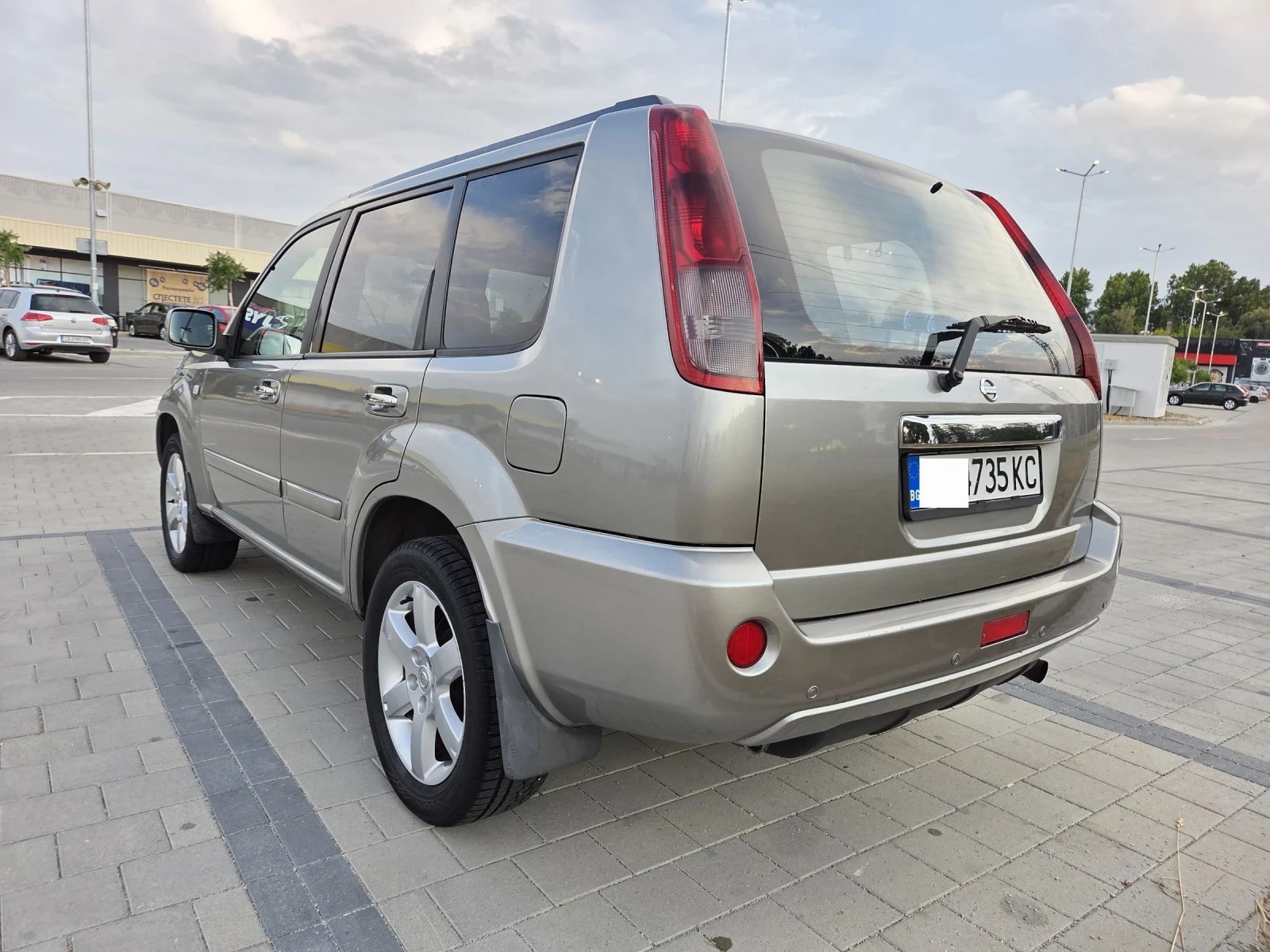 Nissan X-trail 2.2d, 136hp/ Обслужен/ Реален доказуем пробег - изображение 4