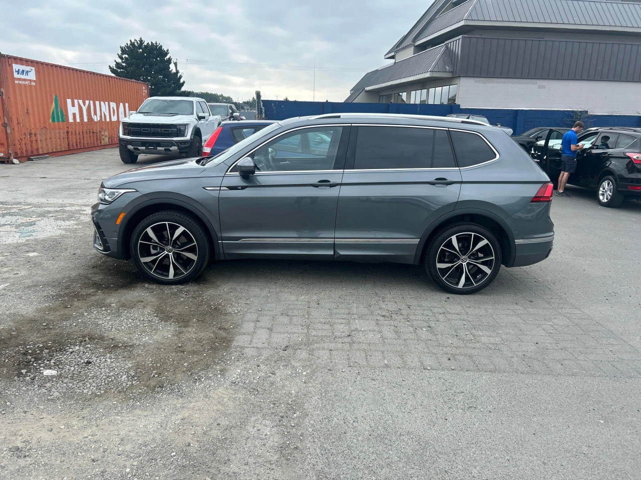 VW Tiguan CARFAX* АВТОФИНАНСИРАНЕ* БЕЗ ПЪРВОНАЧАЛНА ВНОСКА*  - изображение 2