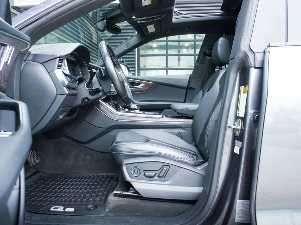 Audi Q8 * TECHNIK* CARFAX * ВКИЧКИ ЕКСТРИ ЗА МОДЕЛА - изображение 10