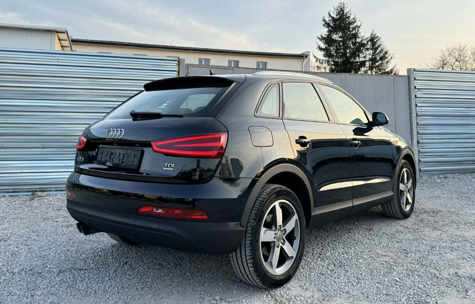 Audi Q3 QATTRO* 2000 TDI* ИТАЛИЯ , снимка 7 - Автомобили и джипове - 53880005