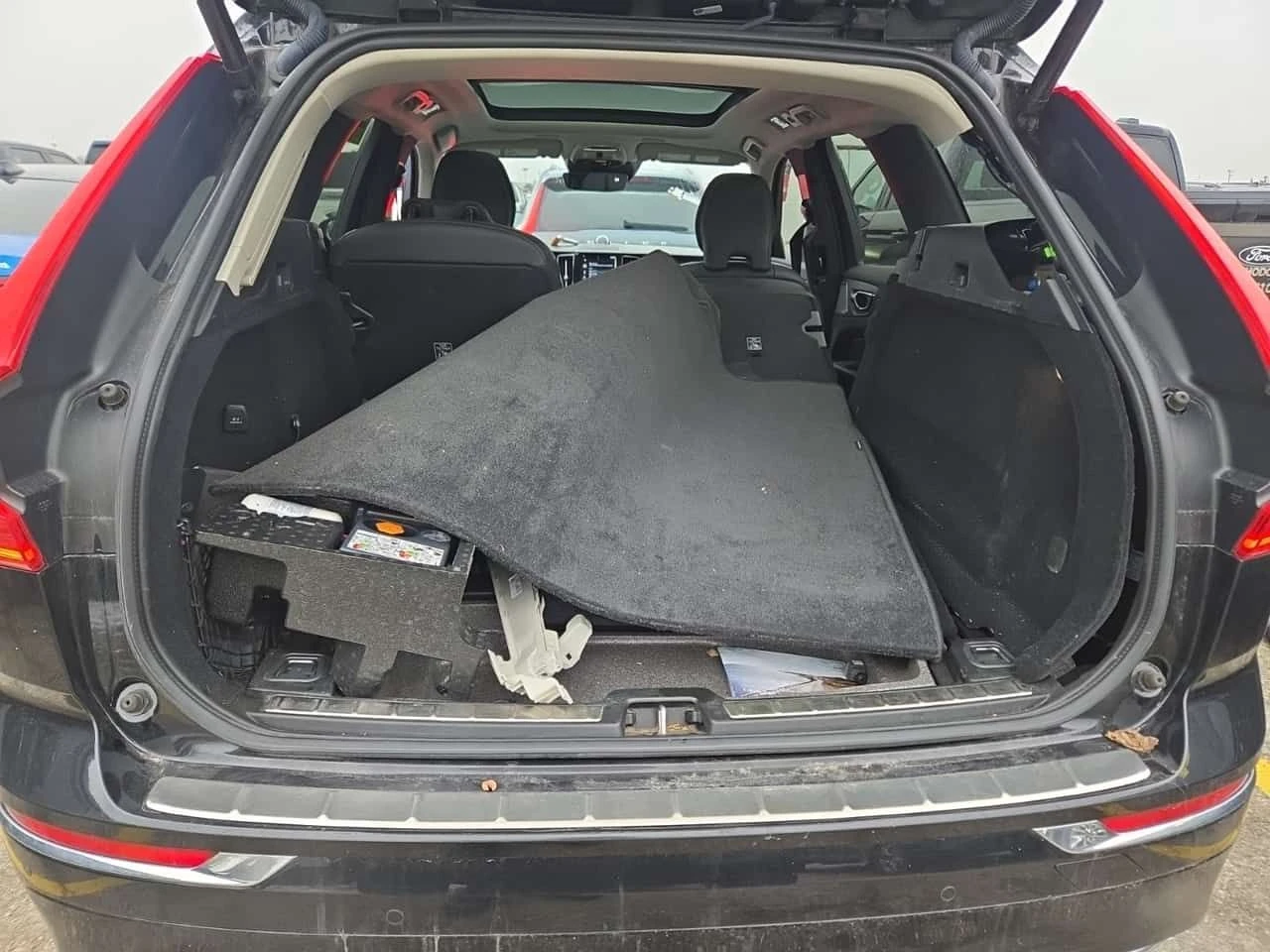 Volvo XC60 INSCRIPTION/CARFAX/Подгрев/Обдух/Панорама/2 Ключа, снимка 13 - Автомобили и джипове - 54403485