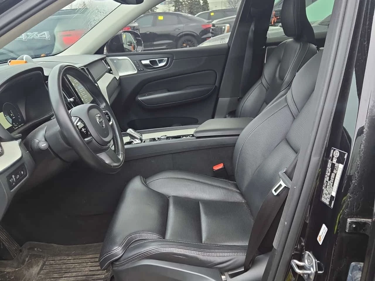 Volvo XC60 INSCRIPTION/CARFAX/Подгрев/Обдух/Панорама/2 Ключа, снимка 7 - Автомобили и джипове - 54403485