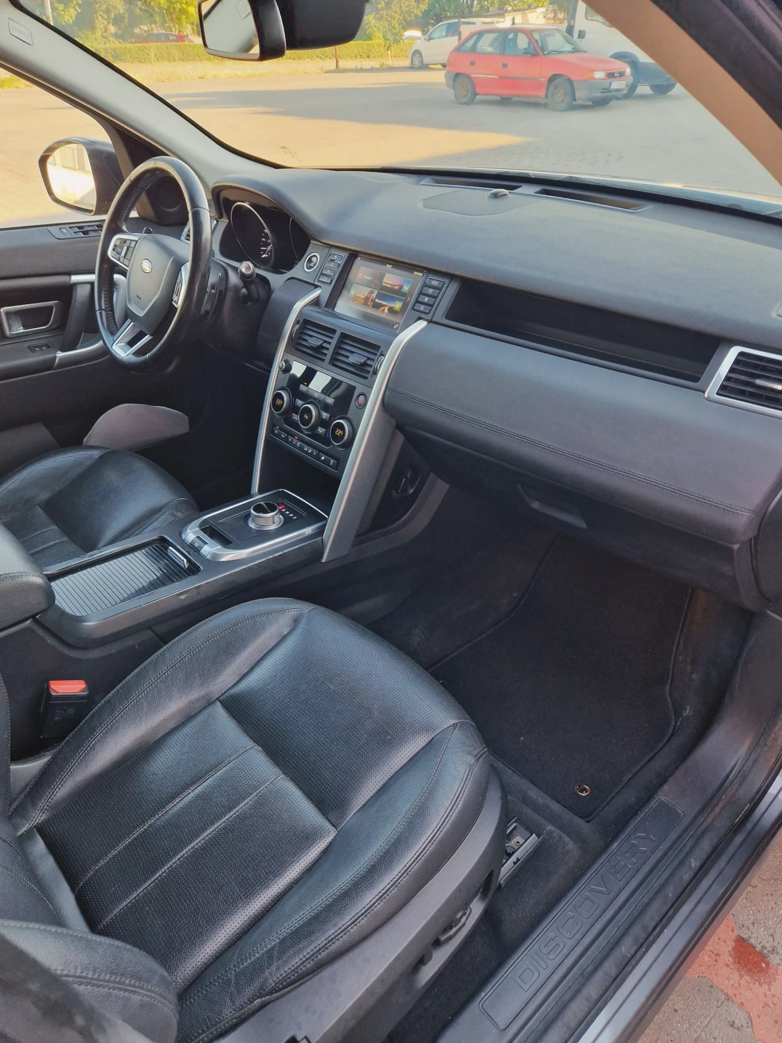 Land Rover Discovery Sport 2.0D 180 к.с 4х4, снимка 11 - Автомобили и джипове - 55236920