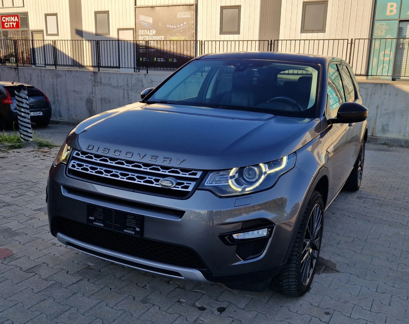Land Rover Discovery Sport 2.0D 180 к.с 4х4, снимка 2 - Автомобили и джипове - 55236920