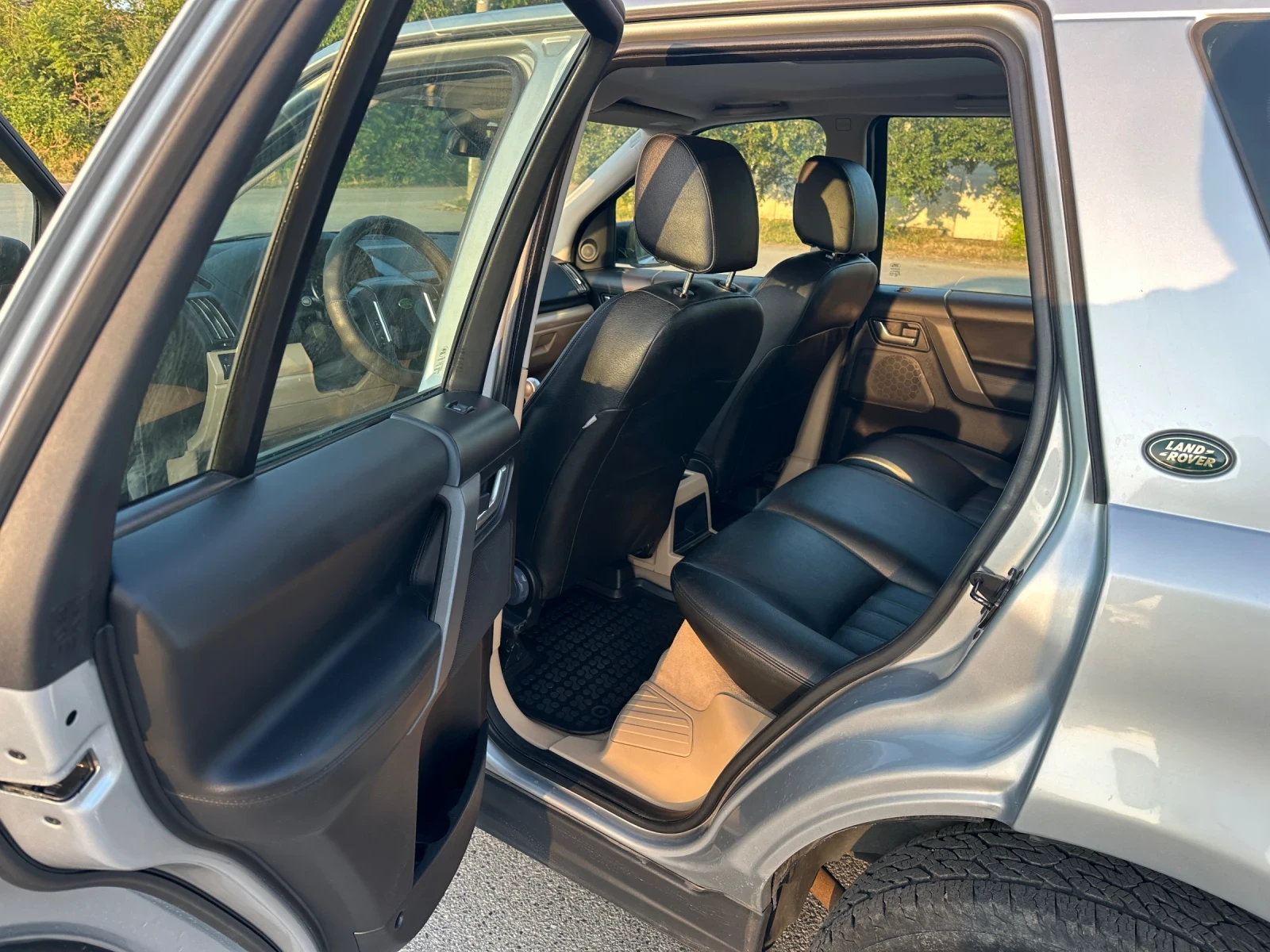 Land Rover Freelander 2.2 S TD4, снимка 9 - Автомобили и джипове - 55435806