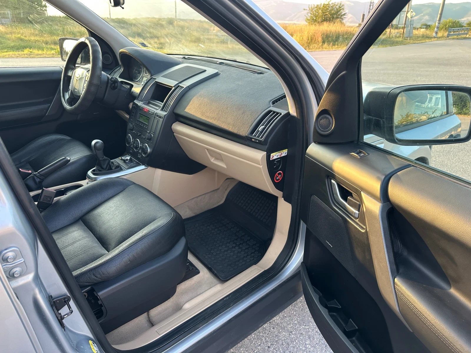 Land Rover Freelander 2.2 S TD4, снимка 13 - Автомобили и джипове - 55435806