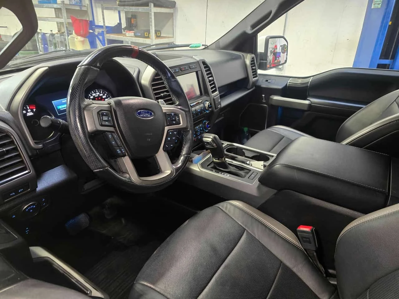 Ford F150 * Raptor * АВТОКРЕДИТ БЕЗ ПЪРВОНАЧАЛНА ВНОСКА* , снимка 16 - Автомобили и джипове - 56255349