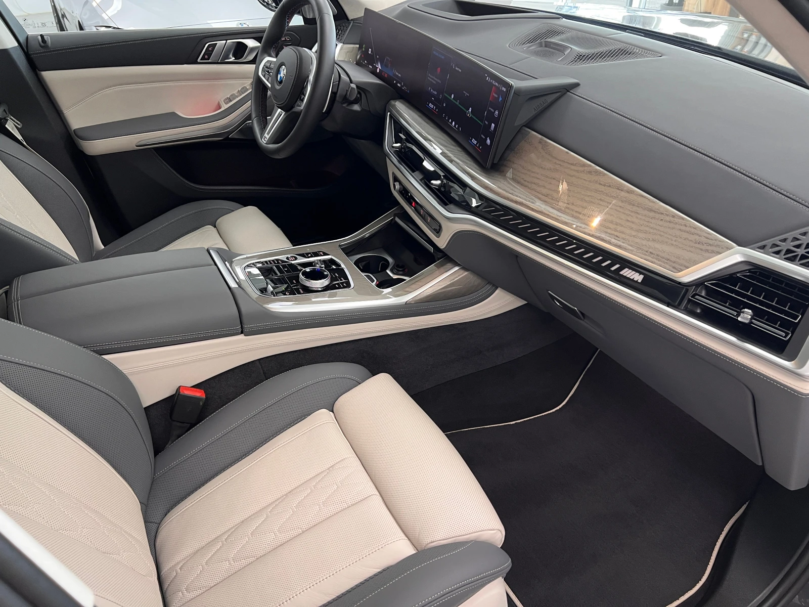 BMW X7 M60i xDrive, снимка 13 - Автомобили и джипове - 56479669