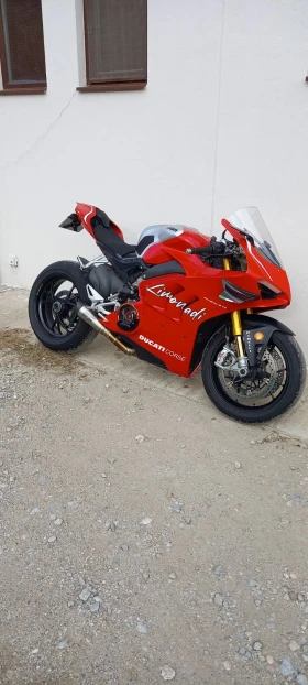     Ducati Panigale V4S