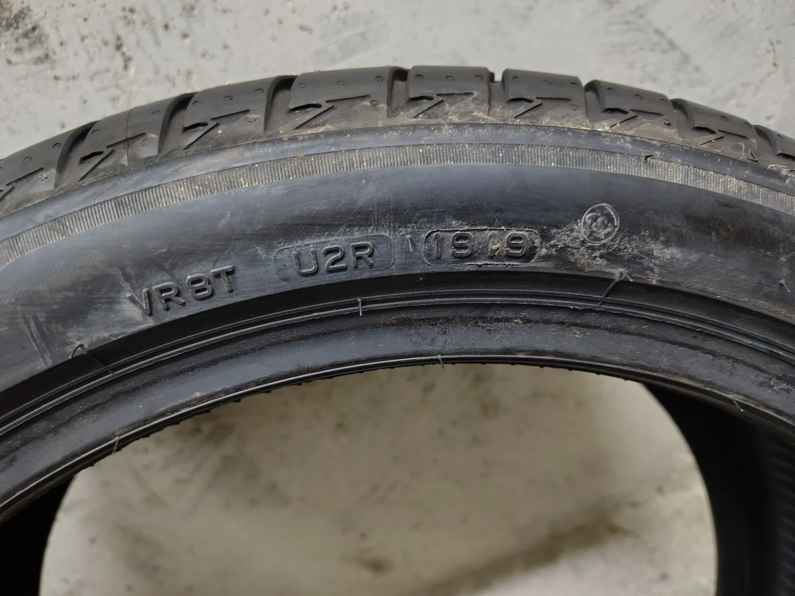 Гуми Летни 245/40R19, снимка 6 - Гуми и джанти - 53727169