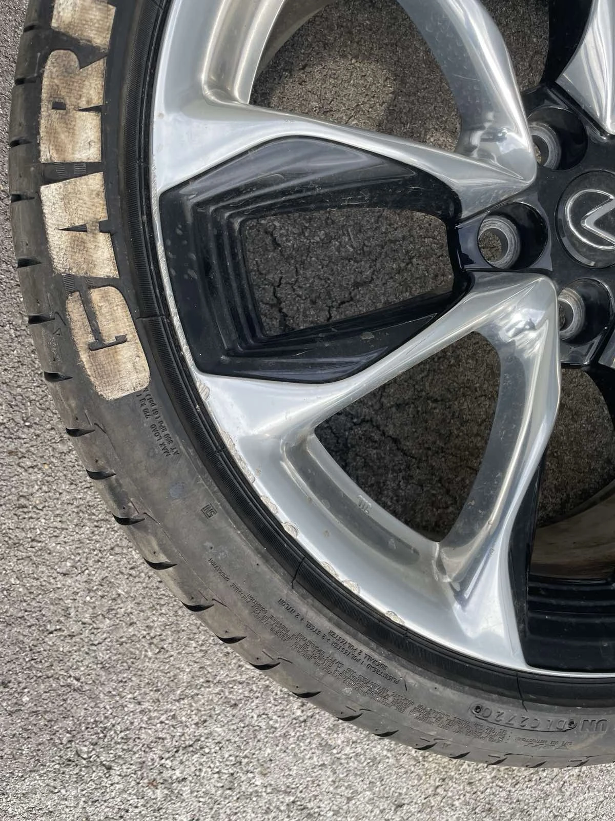 ���� � ������ 275/35R21 �� Lexus LC 500 | Mobile.bg � ����������� 3