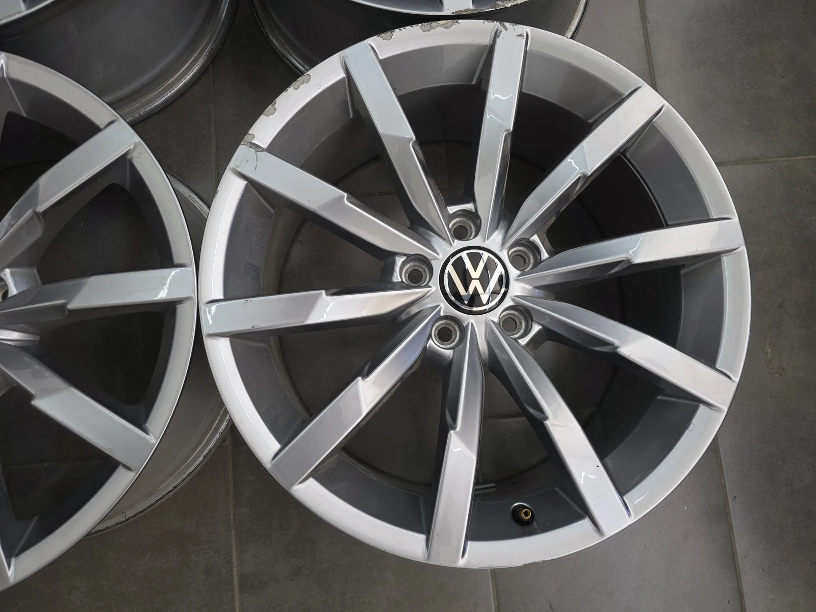 Джанти за VW, снимка 8 - Гуми и джанти - 56735115