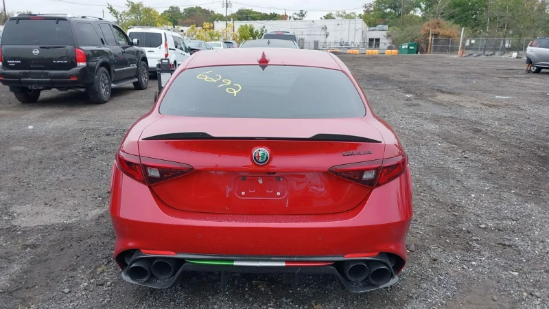 Alfa Romeo Giulia QUADRIFOGLIO RWD 510hp, снимка 5 - Автомобили и джипове - 47548687