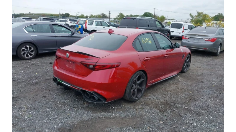 Alfa Romeo Giulia QUADRIFOGLIO RWD 510hp, снимка 6 - Автомобили и джипове - 47548687