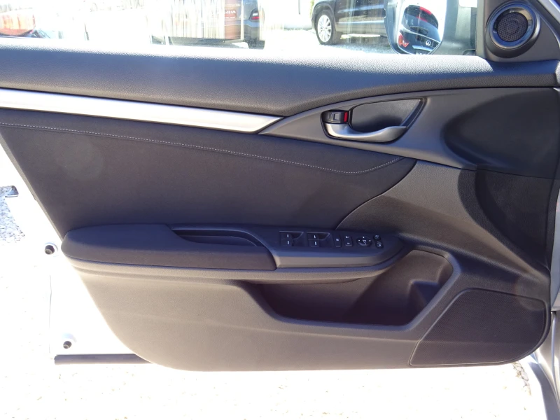 Honda Civic 1.6 i-DTEC 120kc 5вр. Elegance NAVI, снимка 8 - Автомобили и джипове - 51025583