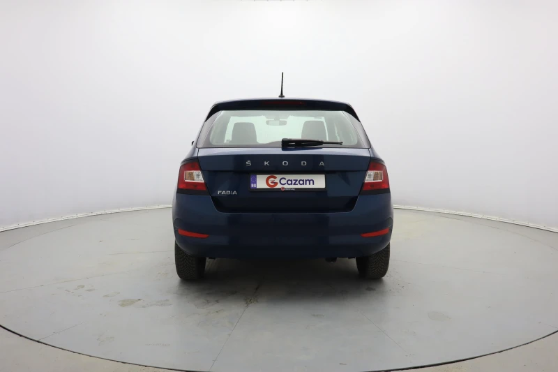 Skoda Fabia 1.0, снимка 5 - Автомобили и джипове - 52640882