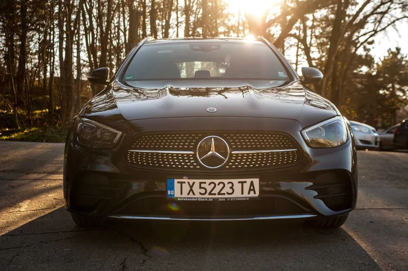 Mercedes-Benz E 300 4x4 306hp plug-in hybrid Multibeam , снимка 4 - Автомобили и джипове - 52937442