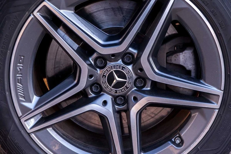 Mercedes-Benz E 300 4x4 306hp plug-in hybrid Multibeam , снимка 10 - Автомобили и джипове - 52937442