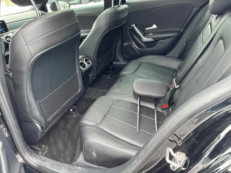 Mercedes-Benz A 250 * CARFAX * БЕЗ ПЪРВОНАЧАЛНА ВНОСКА, снимка 13 - Автомобили и джипове - 53102542