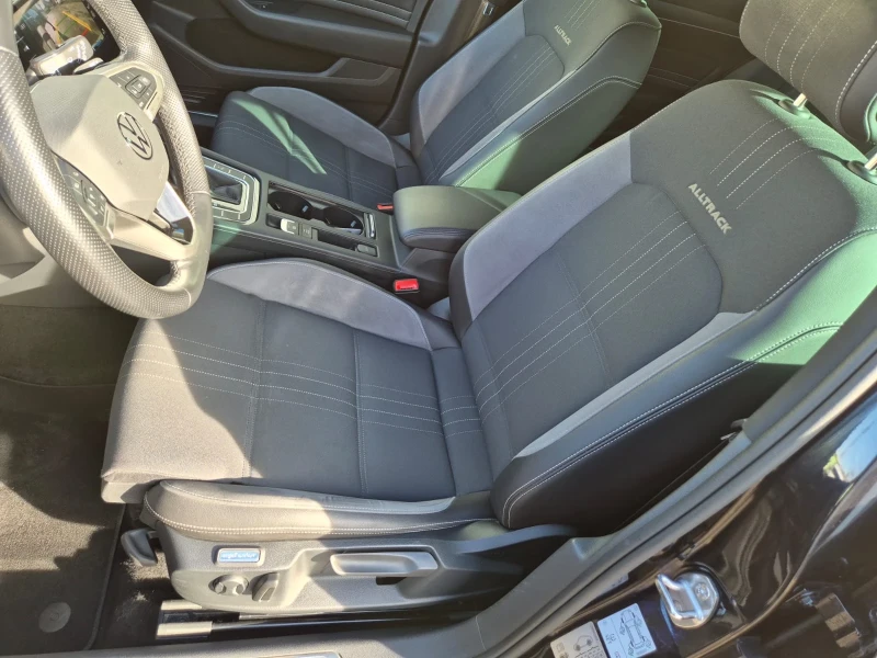 VW Passat IQ Light, Digital, Distronic, Камера, Обслужен, снимка 8 - Автомобили и джипове - 53124243