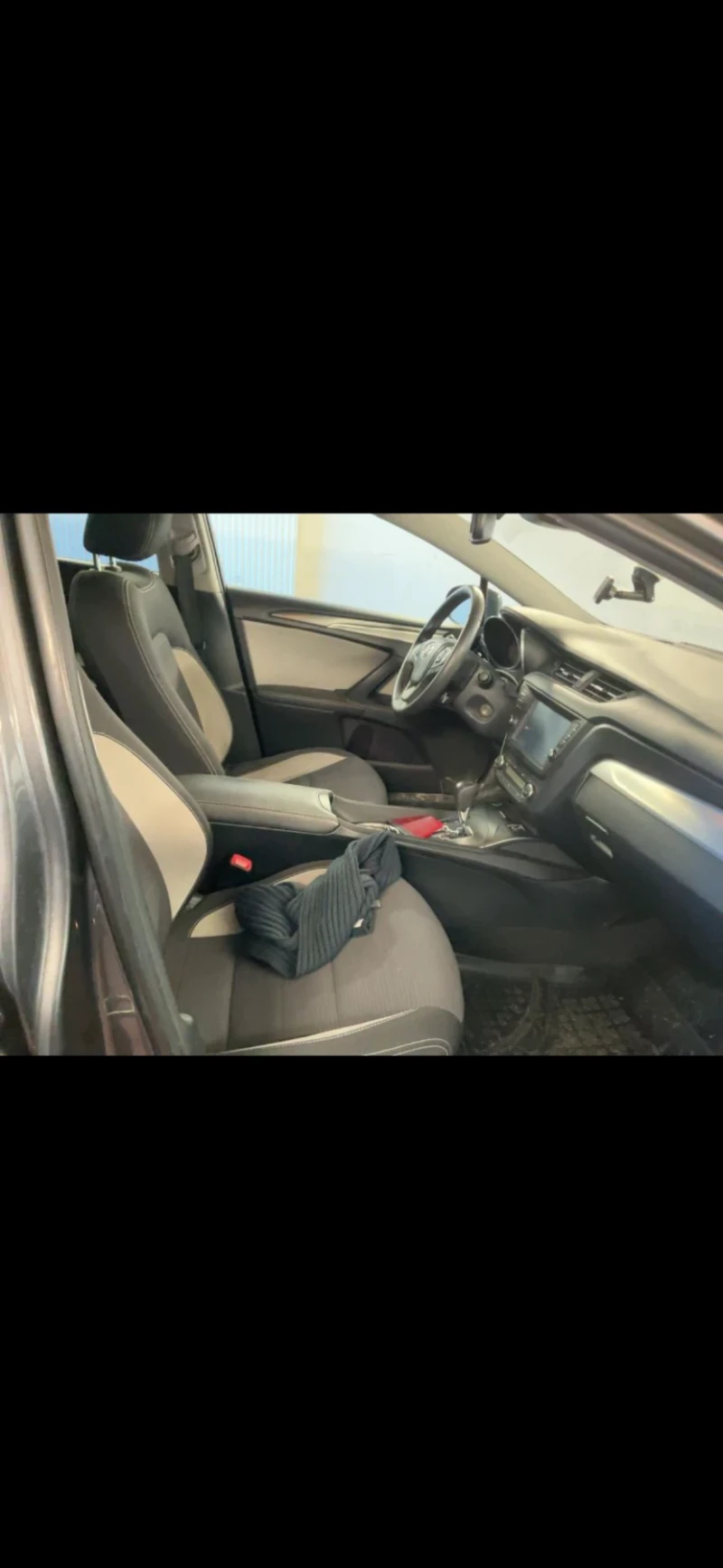 Toyota Avensis, снимка 11 - Автомобили и джипове - 53157423