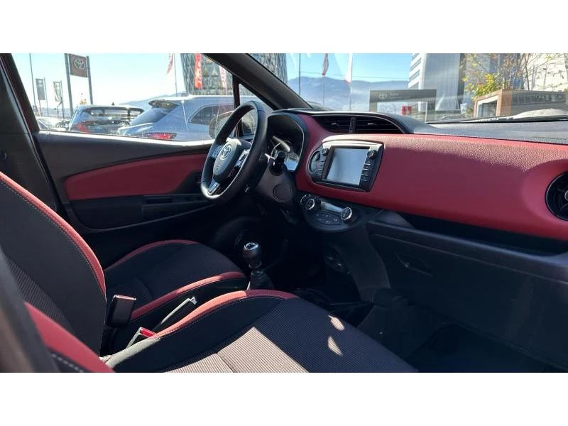 Toyota Yaris 1.5P VVT-i Collection - изображение 6