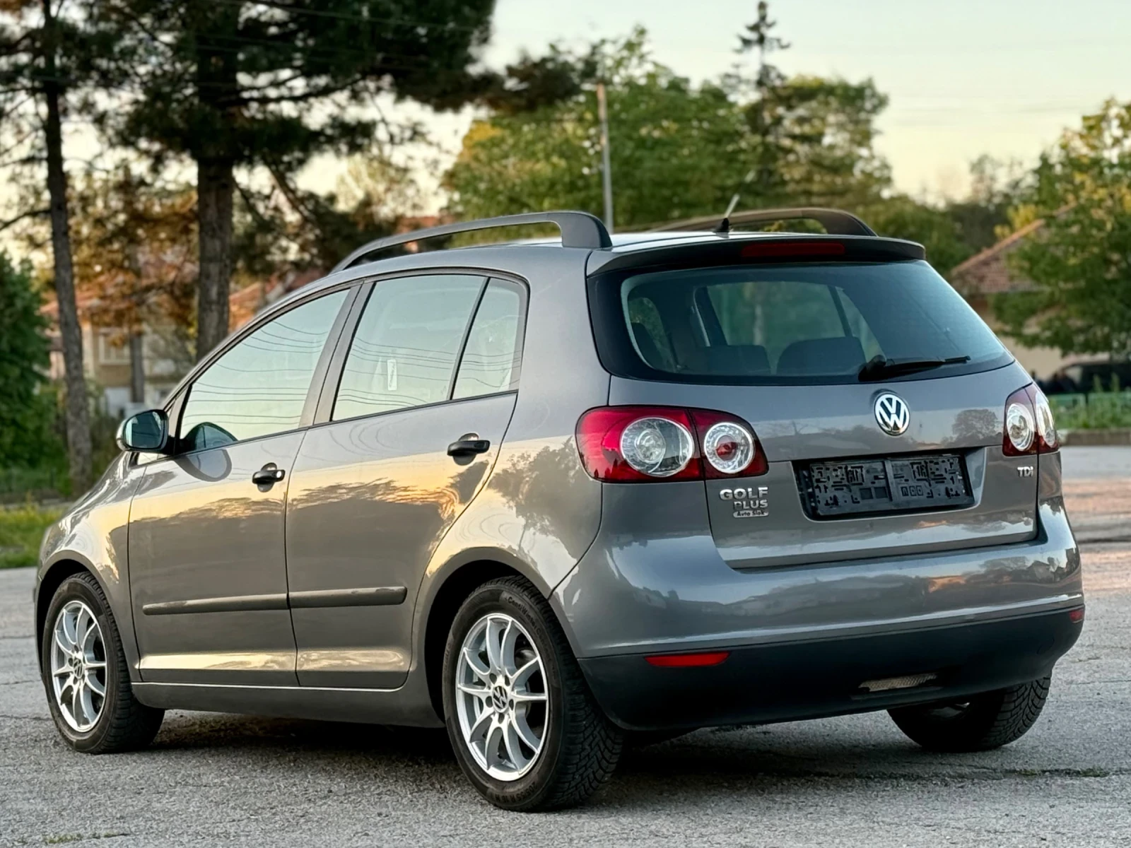 VW Golf Plus 1.9* KLIMATRONIK*  - изображение 6