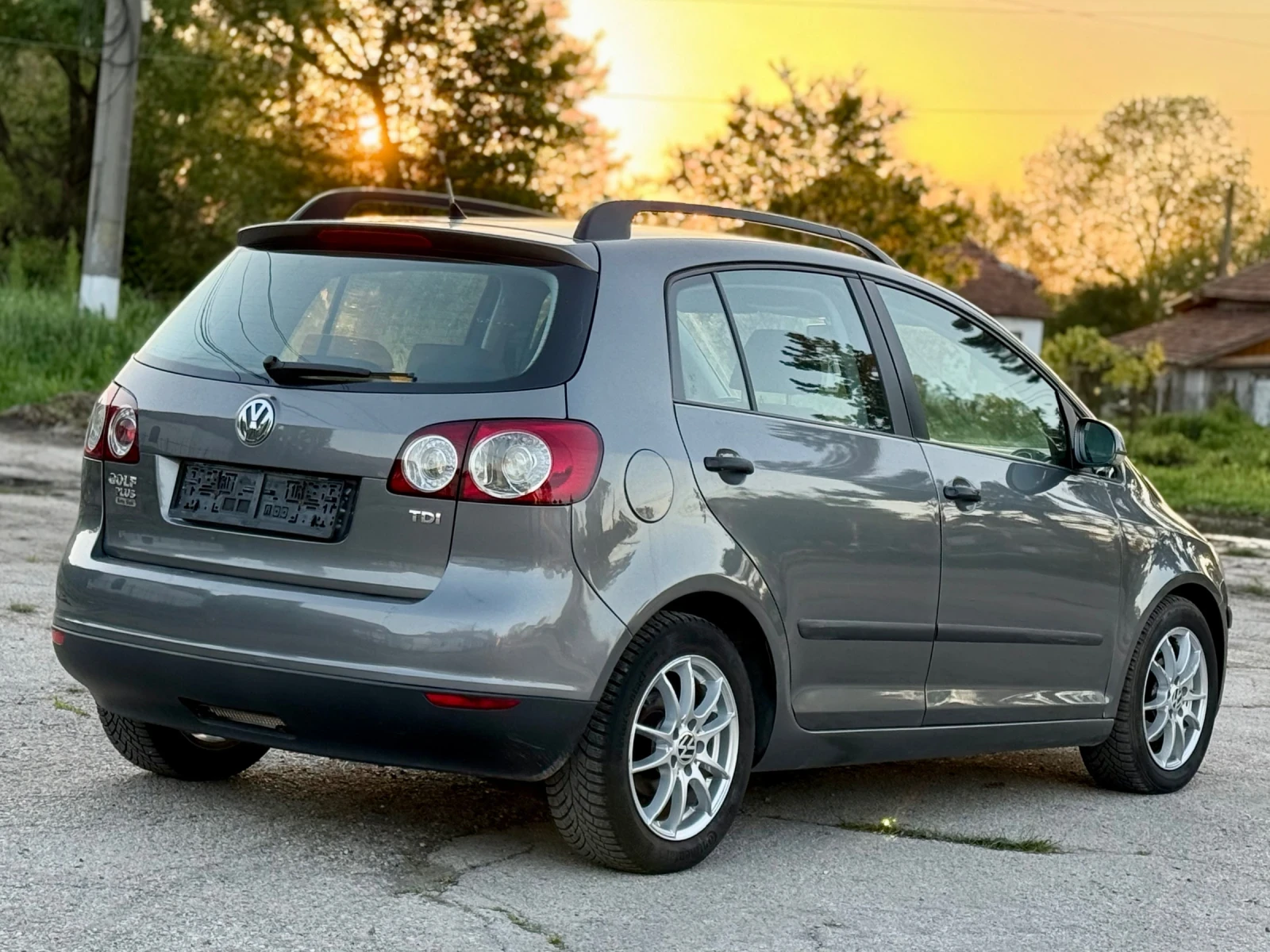VW Golf Plus 1.9* KLIMATRONIK*  - изображение 4