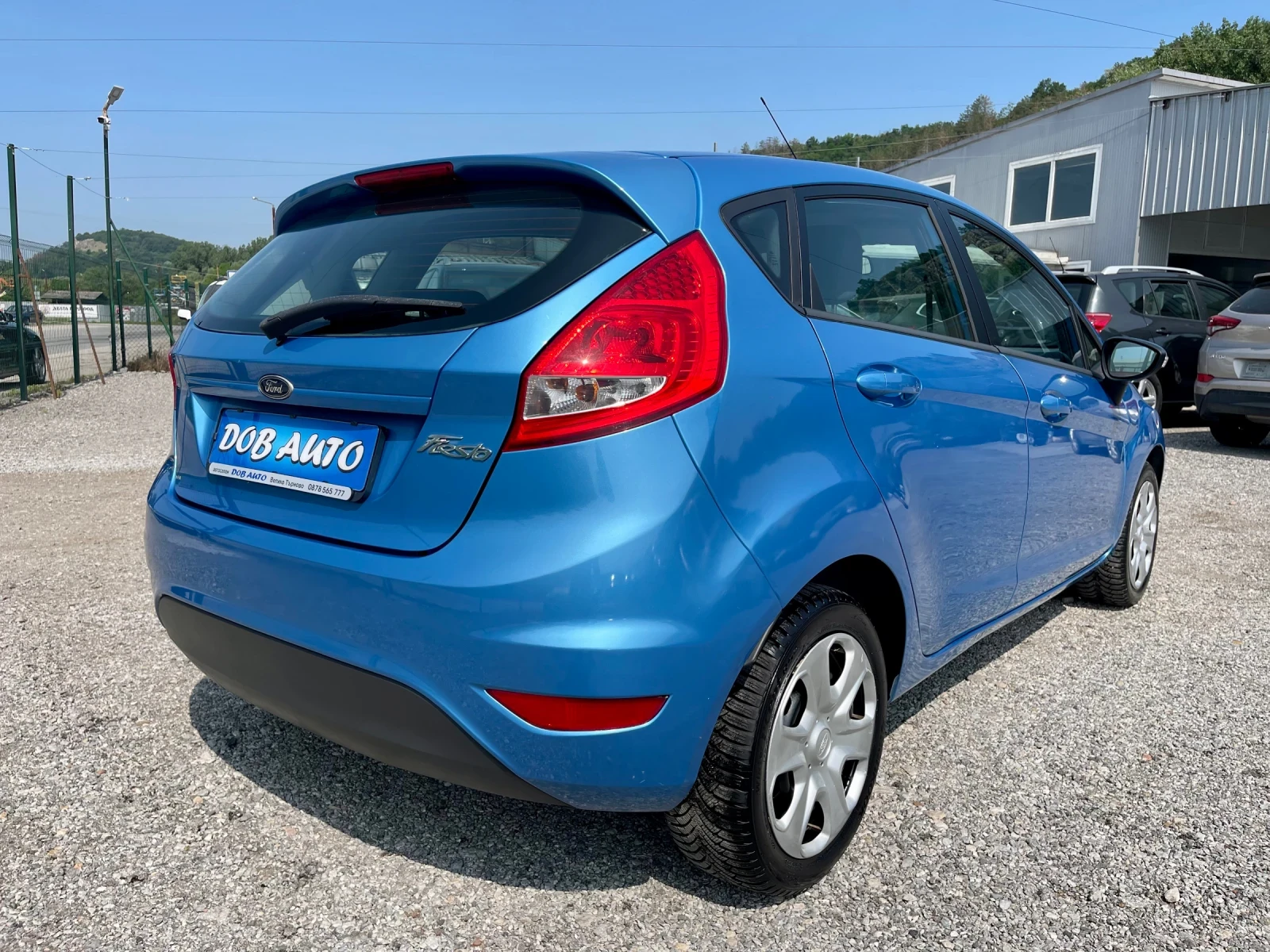 Ford Fiesta 1.2i-82к.с - изображение 5