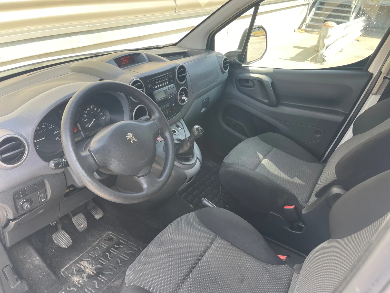Peugeot Partner 1.6 HDI 2018 Г. EURO 6B THERMO KING ХЛАДИЛЕН - изображение 9