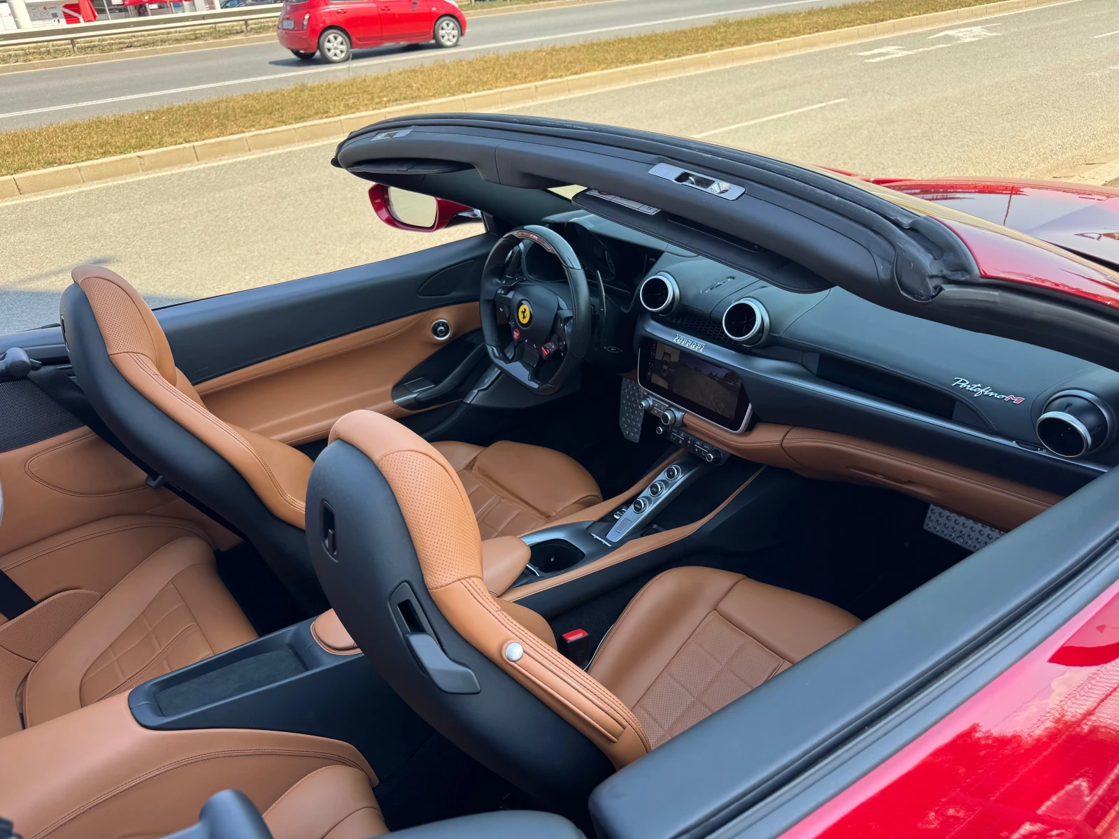 Ferrari Portofino M* Carbon* LEDS* Ventilation* PassengerDisplay | Mobile.bg   11
