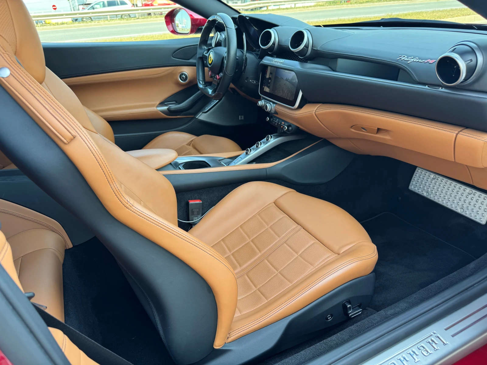Ferrari Portofino M* Carbon* LEDS* Ventilation* PassengerDisplay | Mobile.bg   16