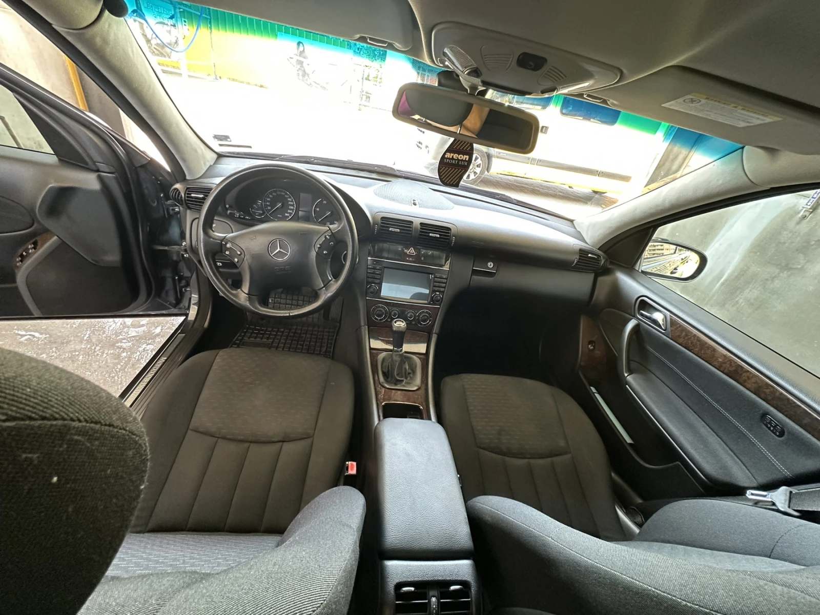 Mercedes-Benz C 200  - изображение 7